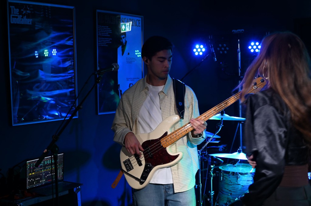 ../Images/10 jaar Ro's Barbershop 019.jpg